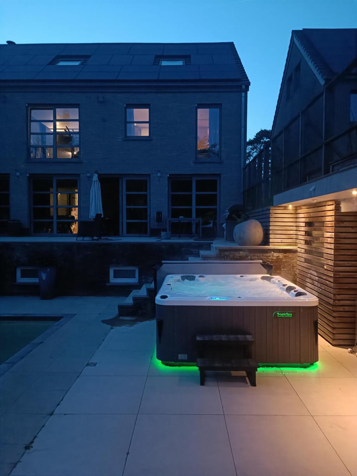 Appartement 5 Personnes Avec Acces Piscine Et Jacuzzi Villers-la-Ville Eksteriør billede